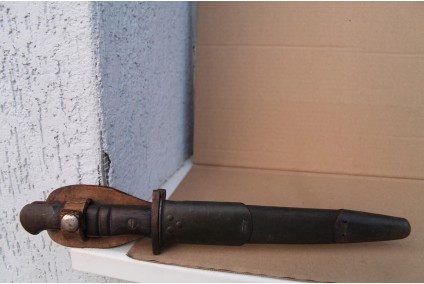 Old commander's knife for the French legion 